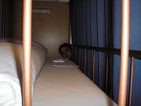070307_carl tittar ut Carl tittar ut